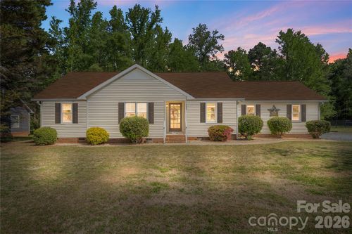 7408 Veranda Dr, Waxhaw, NC, 28173-9141 | Card Image