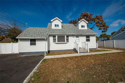 405 Ackerman Street, House other with 4 bedrooms, 2 bathrooms and null parking in Central Islip NY | Image 1