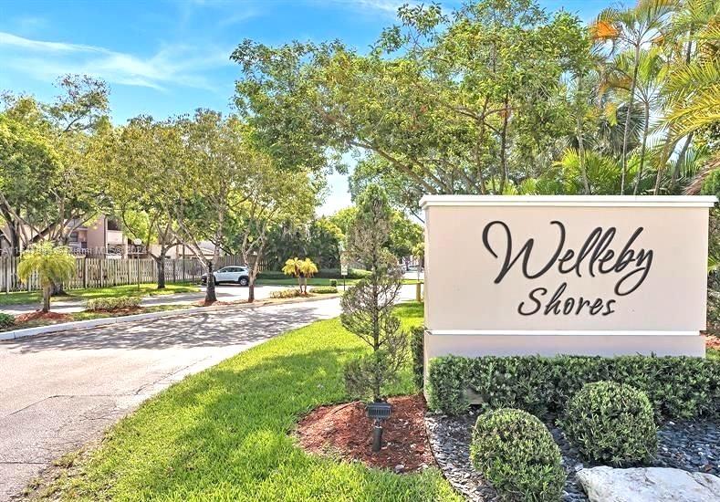 Nob Hill Ct, Sunrise, FL 33351