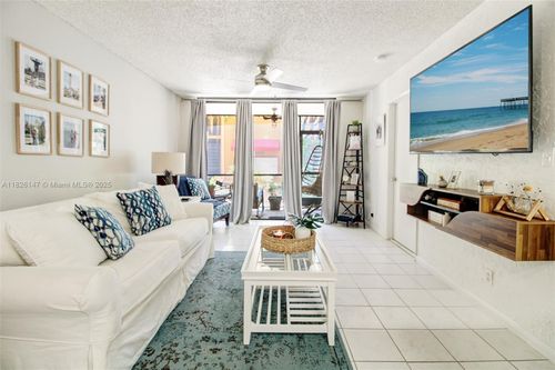 apt-104-15549 Miami Lakeway N, Miami Lakes, FL, 33014-5568 | Card Image
