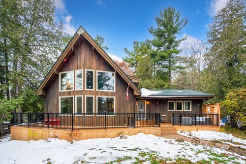 1 Woodland Dr, Braeside, ON, K0A1G0 | Card Image