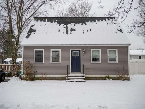 7 Kim Ln, Rochester, NH, 03867-2995 | Card Image