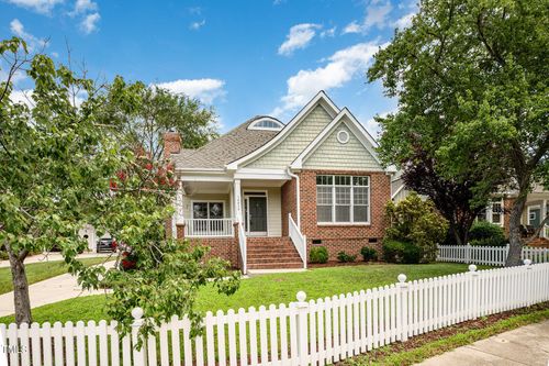 10052 Fountain, Chapel Hill, NC, 27517-6384 | Card Image