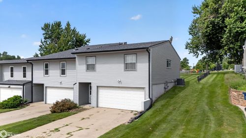2301 S 5th Ave, Marshalltown, IA, 50158-4518 | Card Image