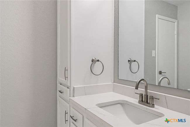 1070 Lonesome Trl, House other with 3 bedrooms, 2 bathrooms and null parking in Driftwood TX | Image 15