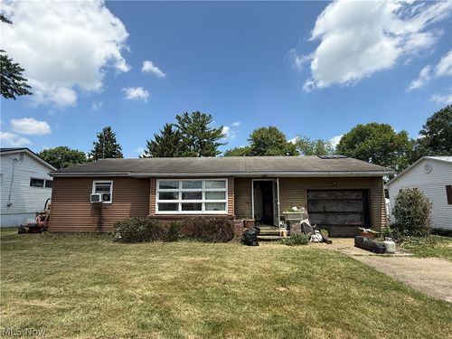 1149 Country Club Dr, Zanesville, OH, 43701-1441 | Card Image
