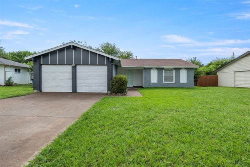 1410 Clearbrook St, Lancaster, TX, 75134-2925 | Card Image