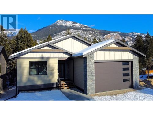 930 Copper Point Way, Invermere, BC, V0A1K3 | Card Image