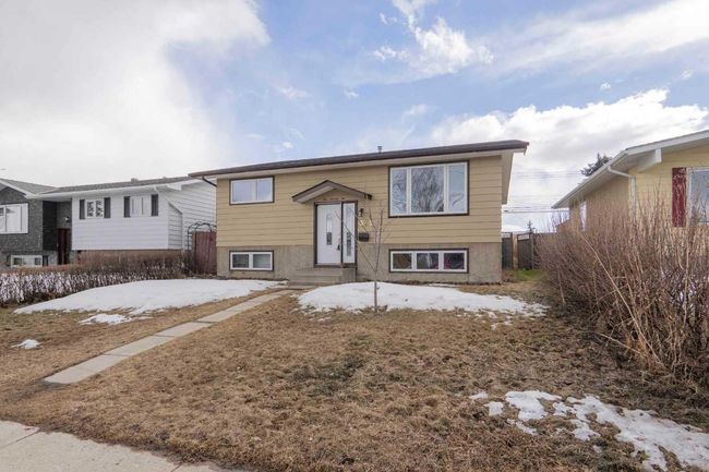 572 Penworth Way Se, Home with 4 bedrooms, 2 bathrooms and 2 parking in Calgary AB | Image 28