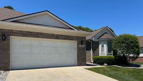 673 W Snowbird Circle, St Clair, MI, 48079 | Card Image