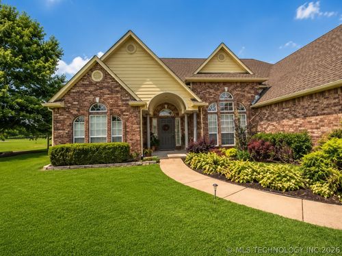 12512 N 165th East Ave, Collinsville, OK, 74021-4361 | Card Image