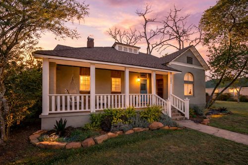 1202 Pecan St, Bastrop, TX, 78602-3019 | Card Image