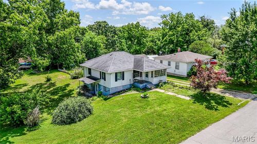 504 N Pine St, Richland, MO, 65556-7710 | Card Image