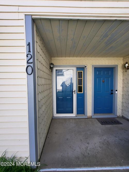 120 Evergreen Ct, Freehold, NJ, 07728-4121 | Card Image