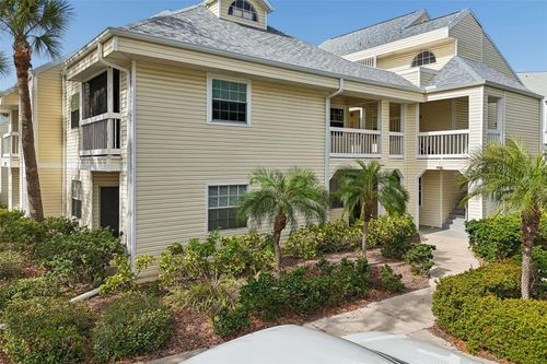 3106-6915 Stones Throw Cir N, ST PETERSBURG, FL, 33710-4743 | Card Image
