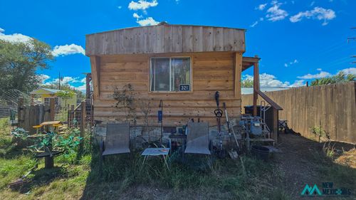 321 W 2nd St, Capitan, NM, 88316 | Card Image