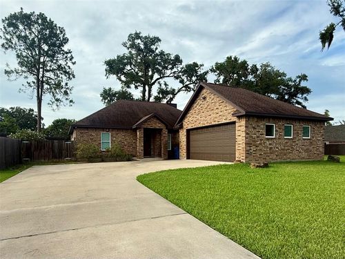 211 Prescott Dr, West Columbia, TX, 77486-9694 | Card Image