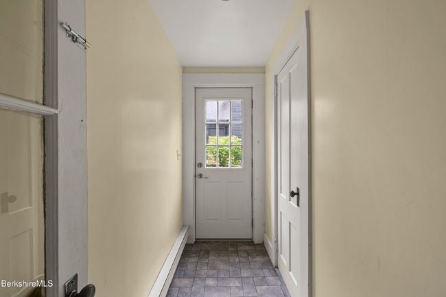 9 High St, Home with 6 bedrooms, 3 bathrooms and 4 parking in Lenox MA | Image 33