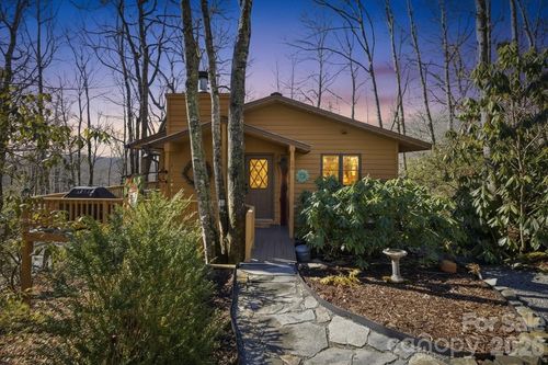 25 Poke Rd, Newland, NC, 28657-8430 | Card Image