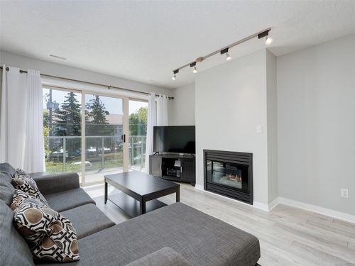 407-3160 Albina St, Saanich, BC, V9A1Z5 | Card Image