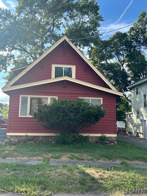 105 Murray Ave, Syracuse, NY, 13208-1249 | Card Image