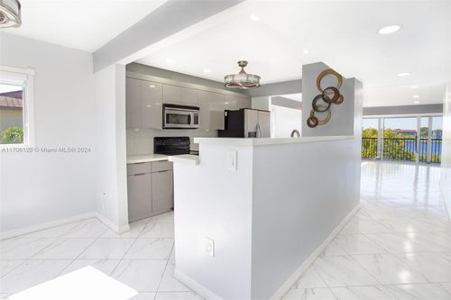 apt-401q-1400 Sw 131st Way, Pembroke Pines, FL, 33027-2472 | Card Image
