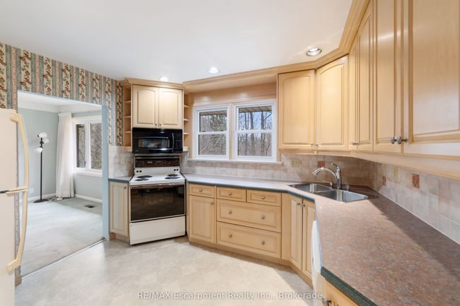 305 Woodworth Dr, House other with 4 bedrooms, 2 bathrooms and 4 parking in Ancaster ON | Image 10