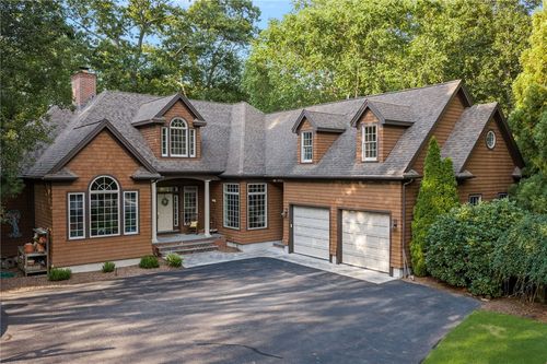 70 Great Rd, East Greenwich, RI, 02818-2435 | Card Image