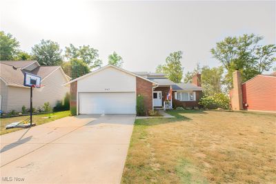 367 Loyola Drive, House other with 3 bedrooms, 2 bathrooms and null parking in Elyria OH | Image 1