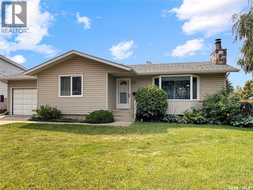 9014 Deans Cres, North Battleford, SK, S9A3H7 | Card Image