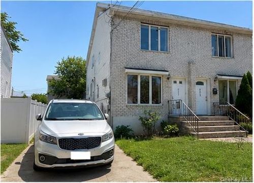299 Van Pelt Ave, Staten Island, NY, 10303-2421 | Card Image