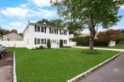 10 Alpha St, Tuckahoe, NY, 10707-1004 | Card Image