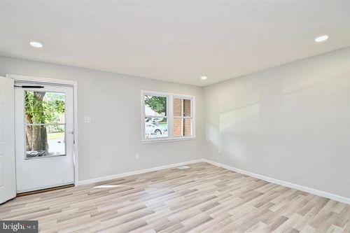 4127 Ferrara Ter, WOODBRIDGE, VA, 22193-5661 | Card Image