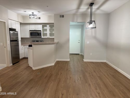 1043-3633 N 3rd Ave, Phoenix, AZ, 85013-3914 | Card Image