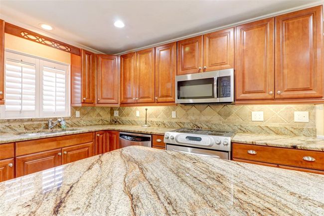12096 84 Th Ave, House other with 3 bedrooms, 2 bathrooms and null parking in SEMINOLE FL | Image 8