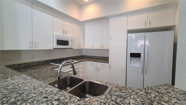 117 - 38 E Serene Ave, Condo with 2 bedrooms, 2 bathrooms and null parking in Las Vegas NV | Image 7