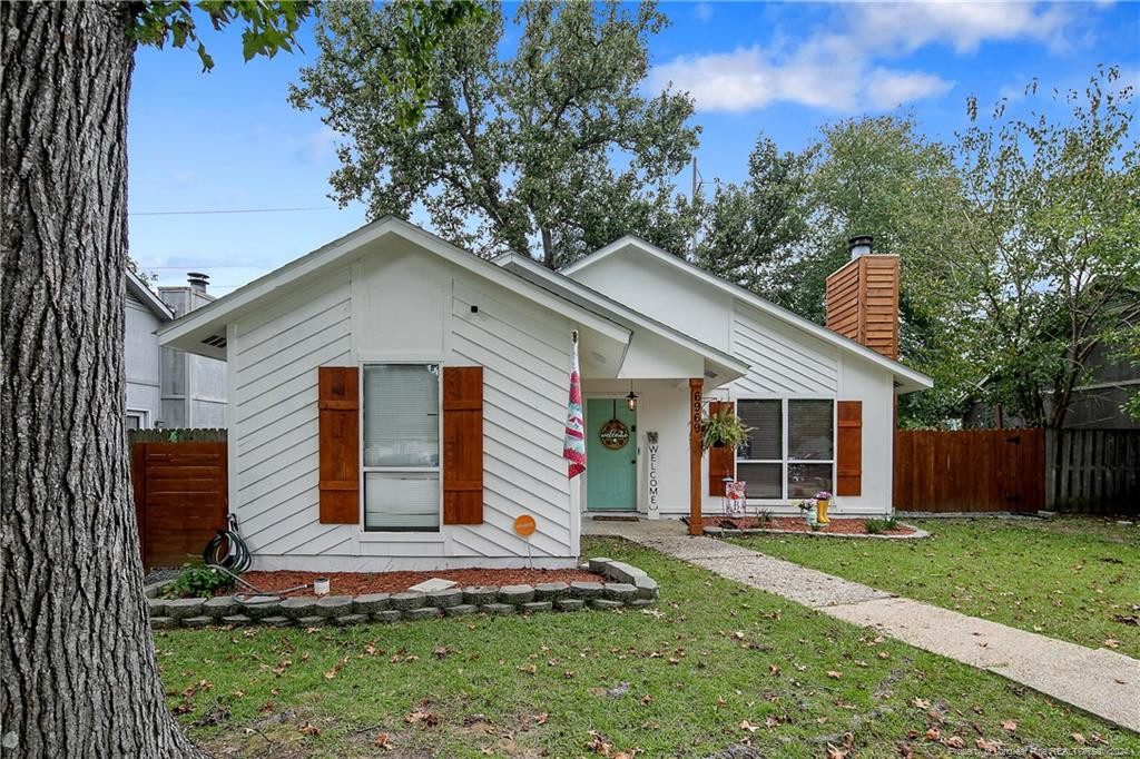 Candlewood Dr, Fayetteville, NC 28314