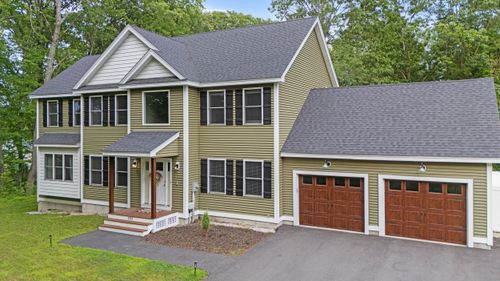 203 Lawrence Rd, Salem, NH, 03079-3904 | Card Image