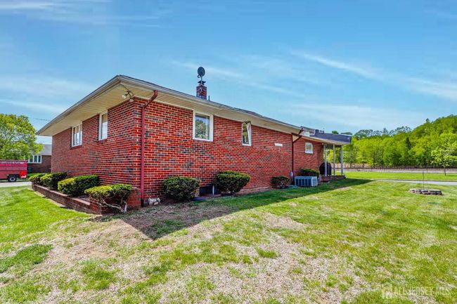 7 E 2 Nd St, House other with 3 bedrooms, 2 bathrooms and null parking in Port Reading NJ | Image 28