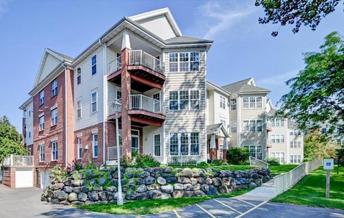 127 Shato Ln, MONONA, WI, 53716-4200 | Card Image