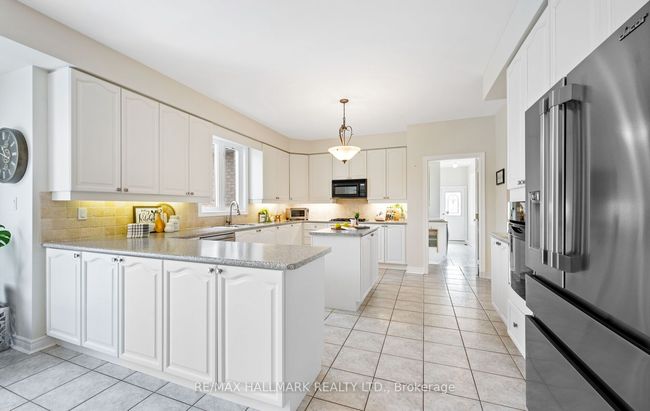 37 Witherspoon Way, House other with 4 bedrooms, 4 bathrooms and 9 parking in Nobleton ON | Image 16