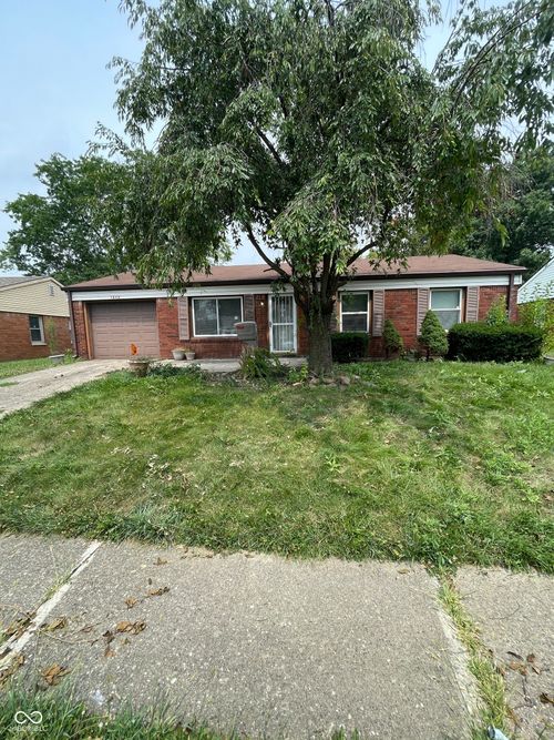 7848 Souter Dr, Indianapolis, IN, 46219-1226 | Card Image
