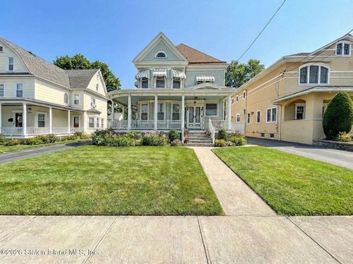 213 Wood Avenue, Staten Island, NY, 10307 | Card Image