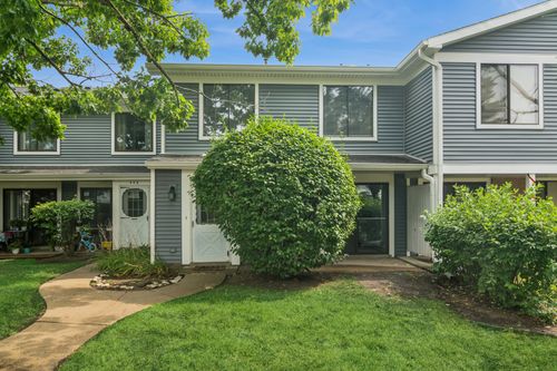 452 Harrison Ct, Vernon Hills, IL, 60061-1351 | Card Image