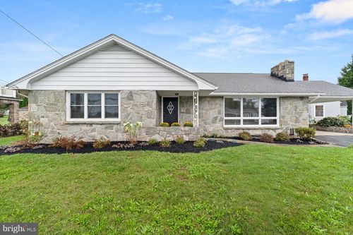 144 Palmyra Rd, PALMYRA, PA, 17078-9303 | Card Image