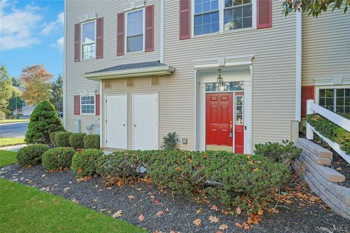 91 Meadow Ln, New City, NY, 10956-5408 | Card Image