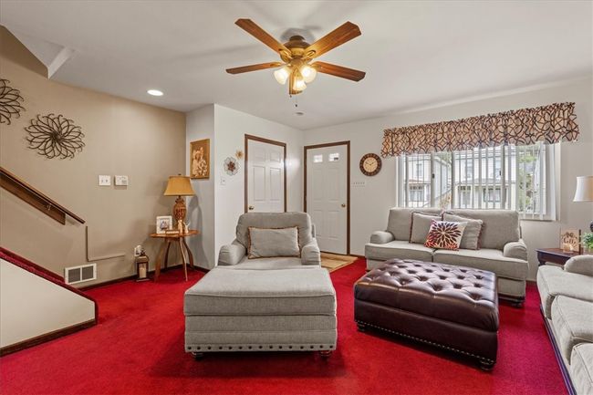345 Grove St, House other with 3 bedrooms, 2 bathrooms and null parking in Mc Kees Rocks PA | Image 4