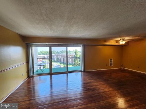 1827-7527 Riverdale Rd, NEW CARROLLTON, MD, 20784-3729 | Card Image