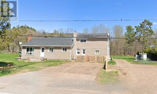 3396 B Line Road, Laurentian Valley, ON, K8A6W7 | Card Image