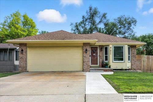 311 Fleming Ave, Council Bluffs, IA, 51503-1407 | Card Image